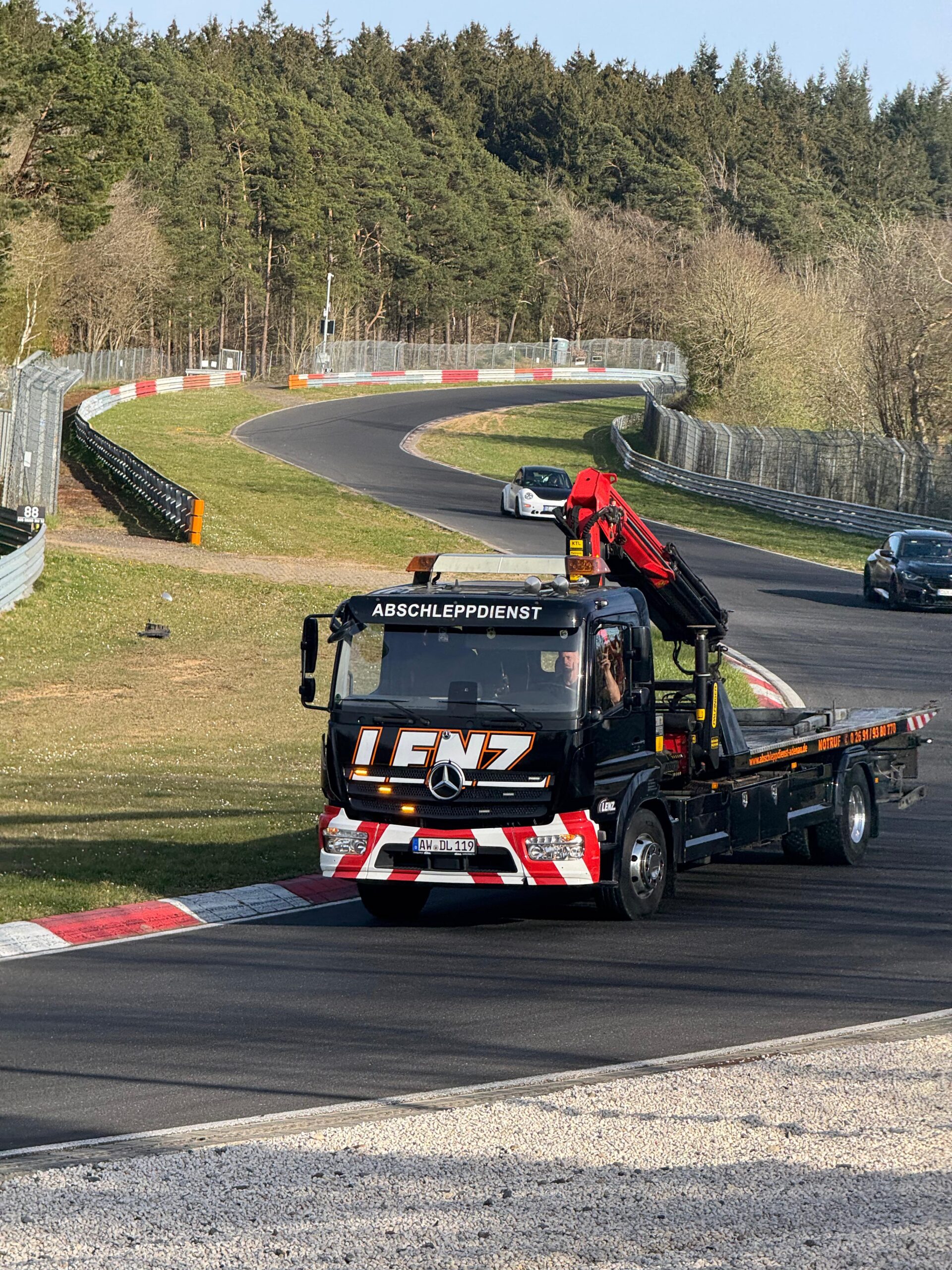 Lenz Abschleppwagen auf dem Nürburgring